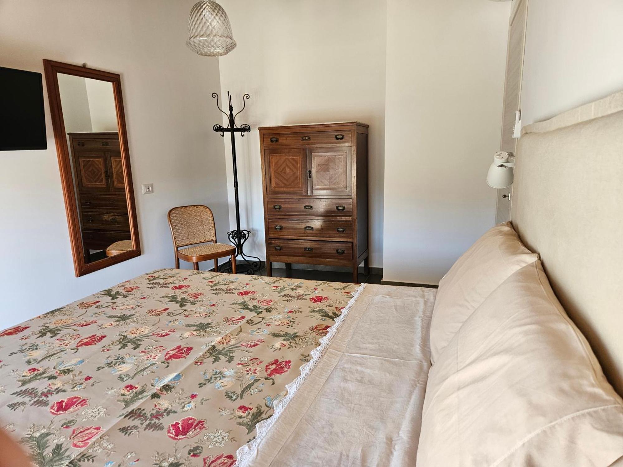 Le Bisceglie Guest House Albanella ภายนอก รูปภาพ